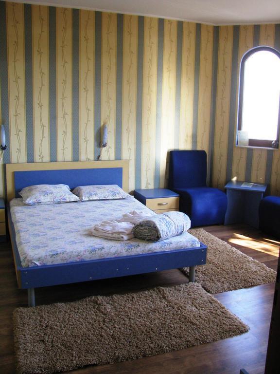 Family Hotel Emaly 1 Bankya Phòng bức ảnh