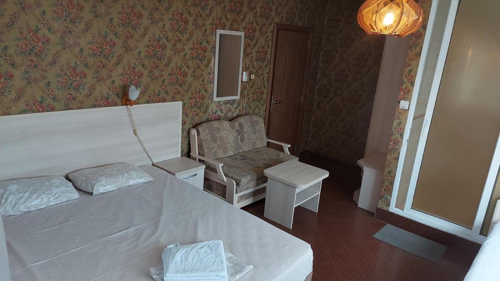Family Hotel Emaly 1 Bankya Ngoại thất bức ảnh